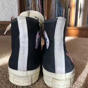 Am Selling Converse Size10 Who wants them